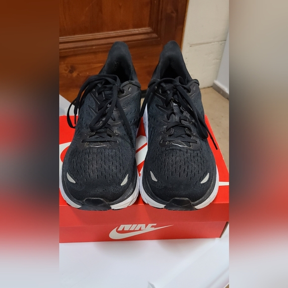 Hoka One Clifton Black White Running Sneakers Women 10.5B Or Men 9 - Picture 5 of 11